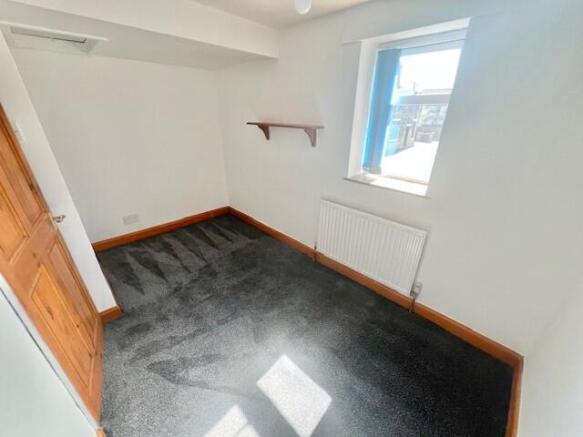 3 bed House to rent Image 11