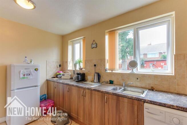 KITCHEN: