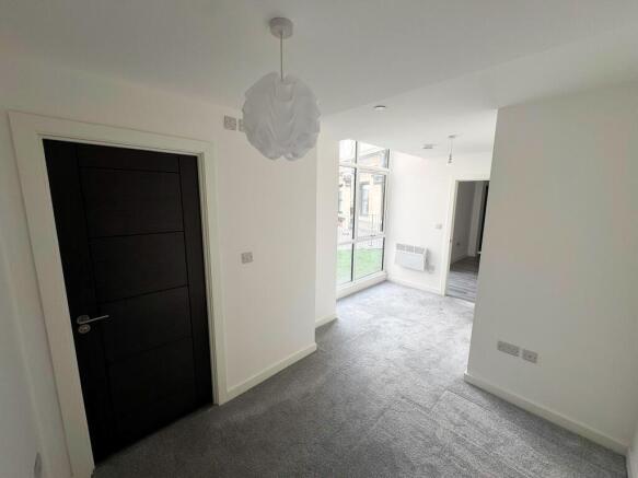 1 bed Apartment to rent Image 7