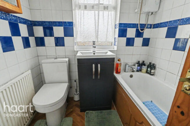 3 bed Semi-Detached for sale Image 12
