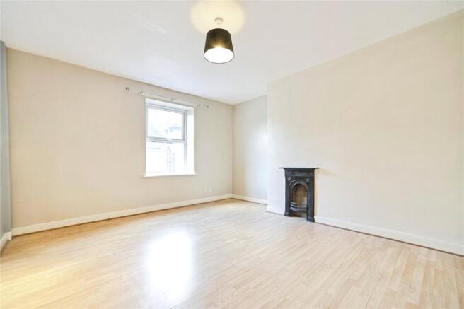 3 bed Terraced for sale Image 10