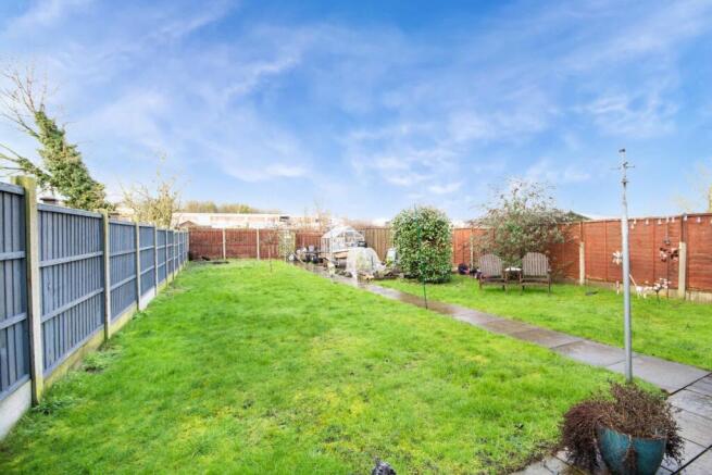 Estate Agents EweMove Scunthorpe - Rear Garden