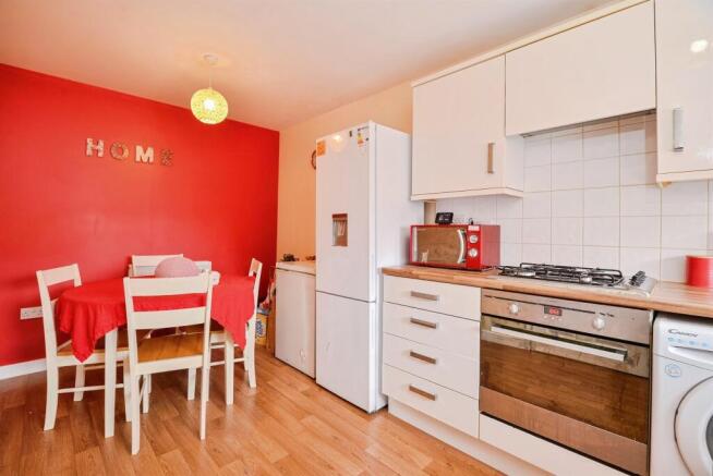 3 bed Semi-Detached for sale Image 7