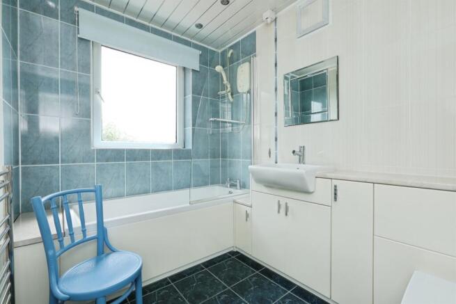 3 bed Semi-Detached for sale Image 11