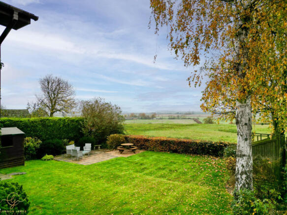 Photo 48