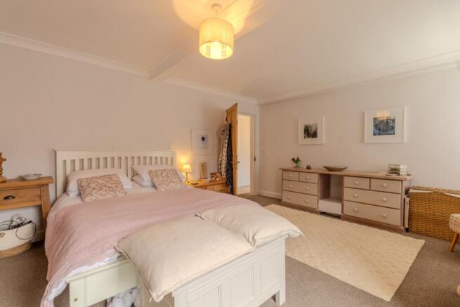 3 bed Detached for sale Image 10