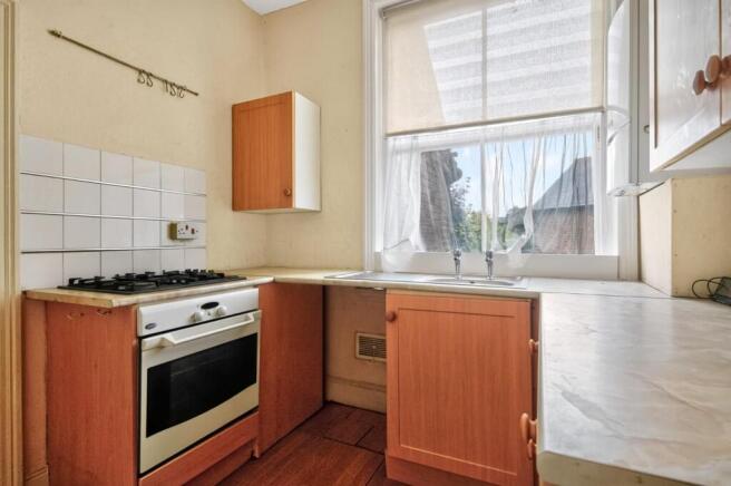 2 bed Flat for sale Image 7