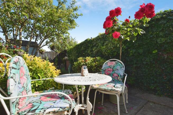 2 bed Terraced for sale Image 5