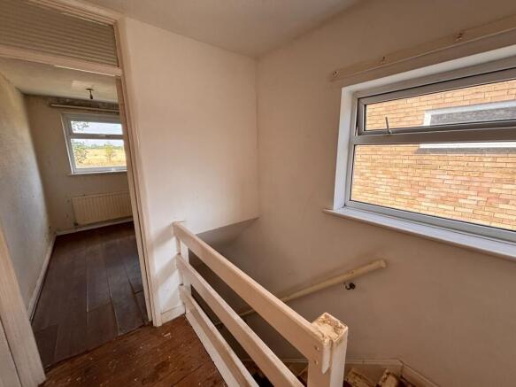 3 bed Semi-Detached for sale Image 9