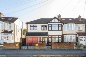 90, Larkswood Road, London E4 9DU