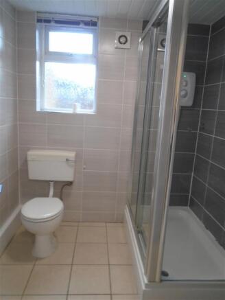 4 bed House Share to rent Image 6