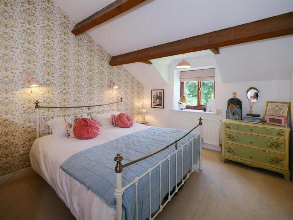 BEDROOM 2