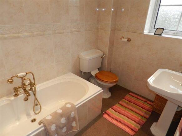 HOUSE BATHROOM