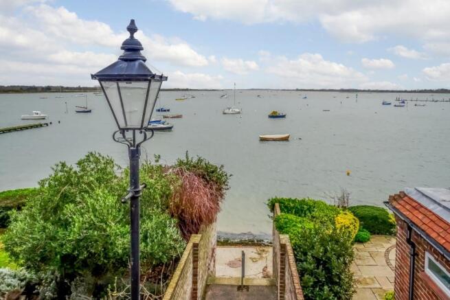 View-The Fishermans