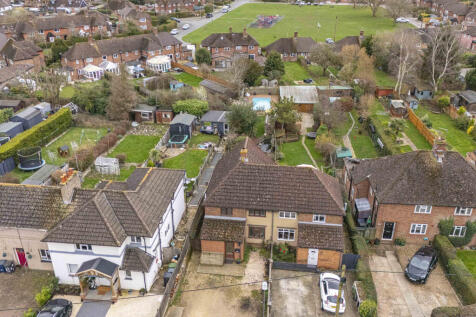 Little Marlow Road, Marlow, Buckinghamshire, SL7 1HG