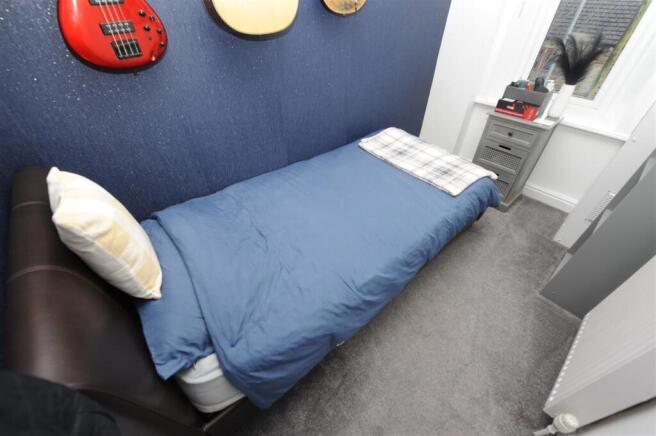 2 bed Terraced to rent Image 7