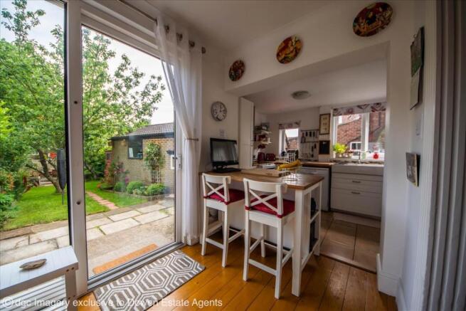 KITCHEN / BREAKFAST ROOM