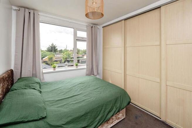 3 bed Terraced for sale Image 11