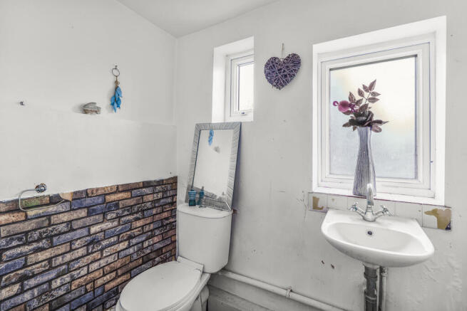 1 bed Flat for sale Image 7