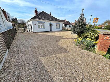 Sea Dyke Way, Marshchapel, Grimsby, Lincs, DN36 5UZ