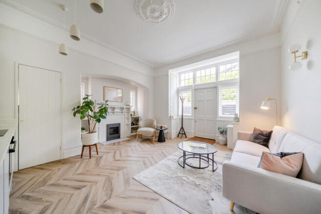 Entrance / Sitting Room