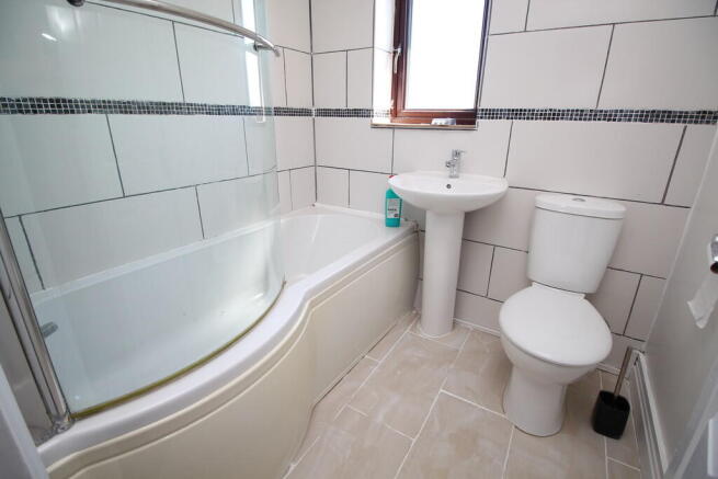 2 bed Town House to rent Image 5