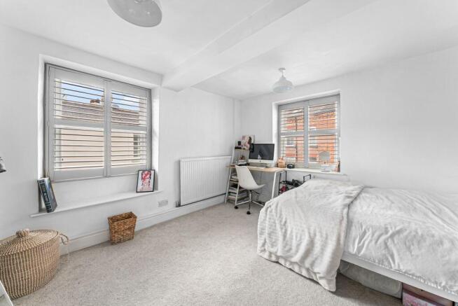 4 bed End of Terrace for sale Image 12