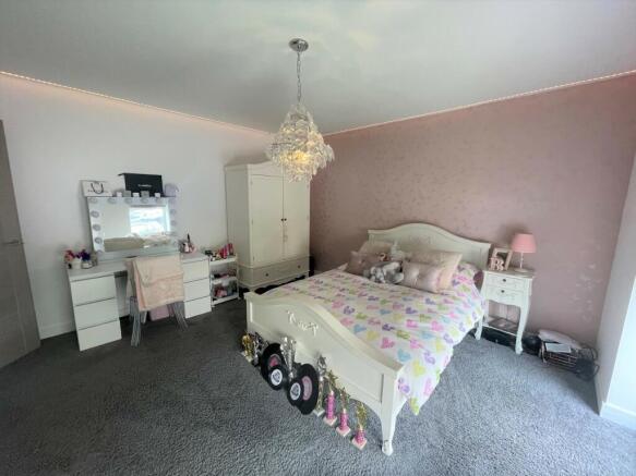 BEDROOM 2B