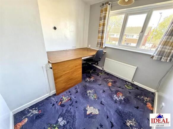 4 bed Semi-Detached for sale Image 9
