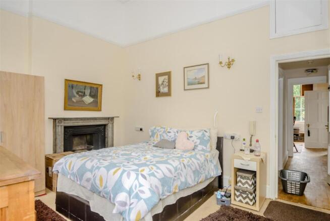 8435583-interior04.jpg