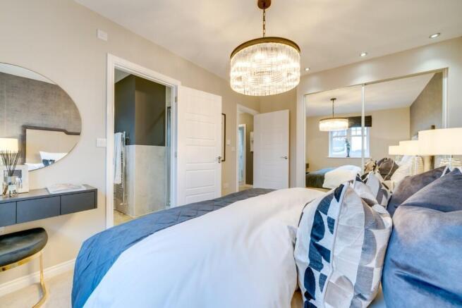 4 bed Detached for sale Image 12