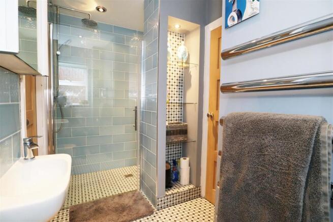 Jack & Jill Ensuite