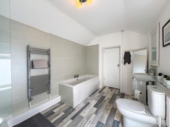 First Floor Bathroom