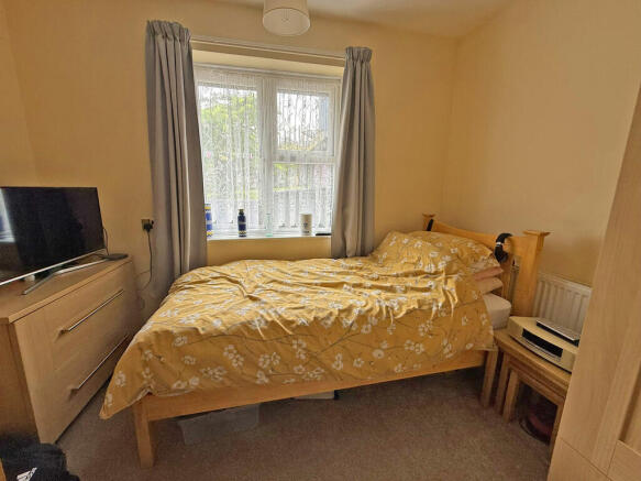 2 bed Terraced Bungalow for sale Image 6
