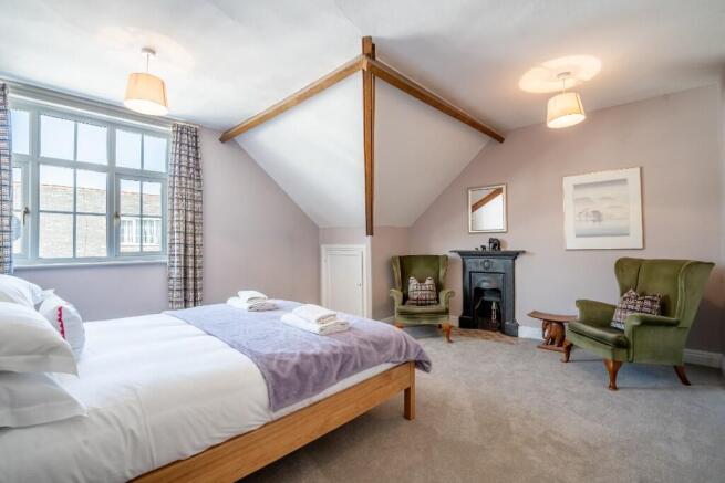 3 bed Terraced to rent Image 10