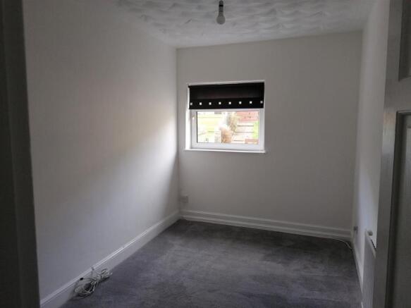 BEDROOM 3 (REAR)