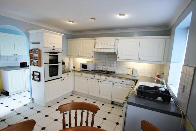 Kitchen - breakfast room