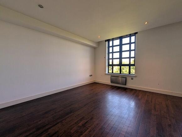 2 bed Apartment for sale Image 2