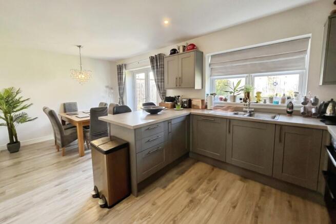 Kitchen/Dining Room