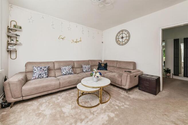 4 bed Terraced for sale Image 8