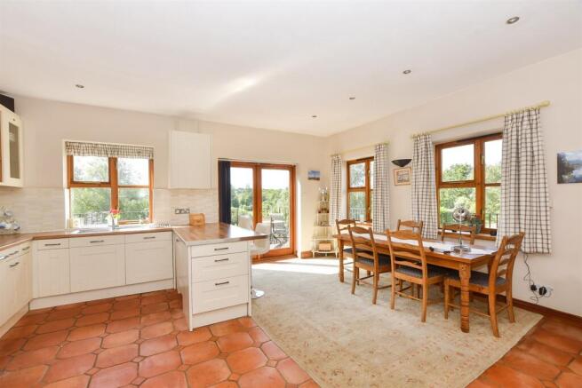 Kitchen/Dining Room
