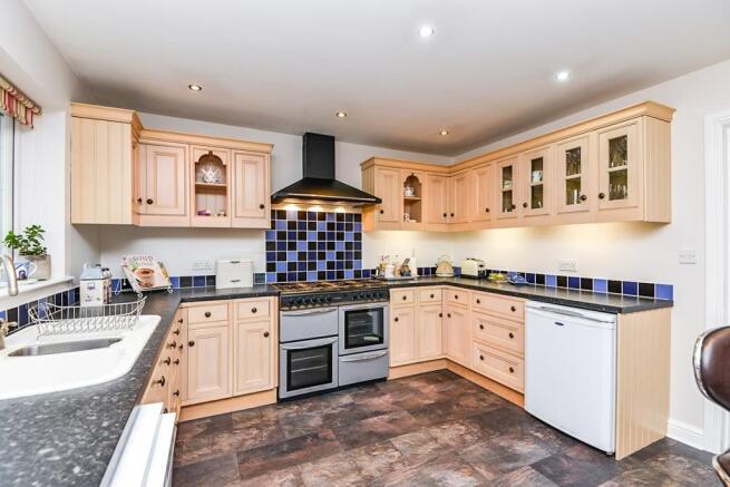 Kitchen / Family Roo
