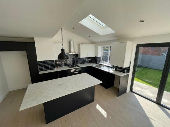 linwood Drive Kitchen.jpg