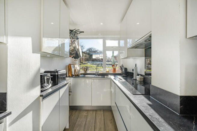 Mogador Road, Lower Kingswood, KT20 photo 4