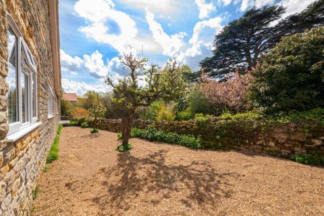 Side garden