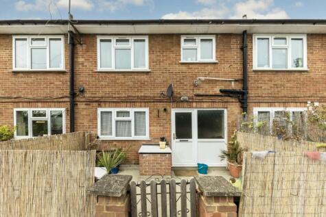 Avenue Parade, Lower Sunbury