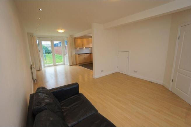 Lounge/Dining Room