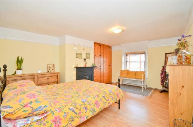 Bedroom 1.JPG