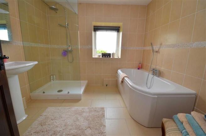 GROUND FLOOR BATHROO