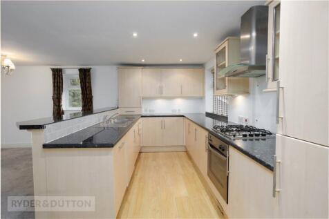 Wellington Road, Greenfield, Saddleworth, OL3